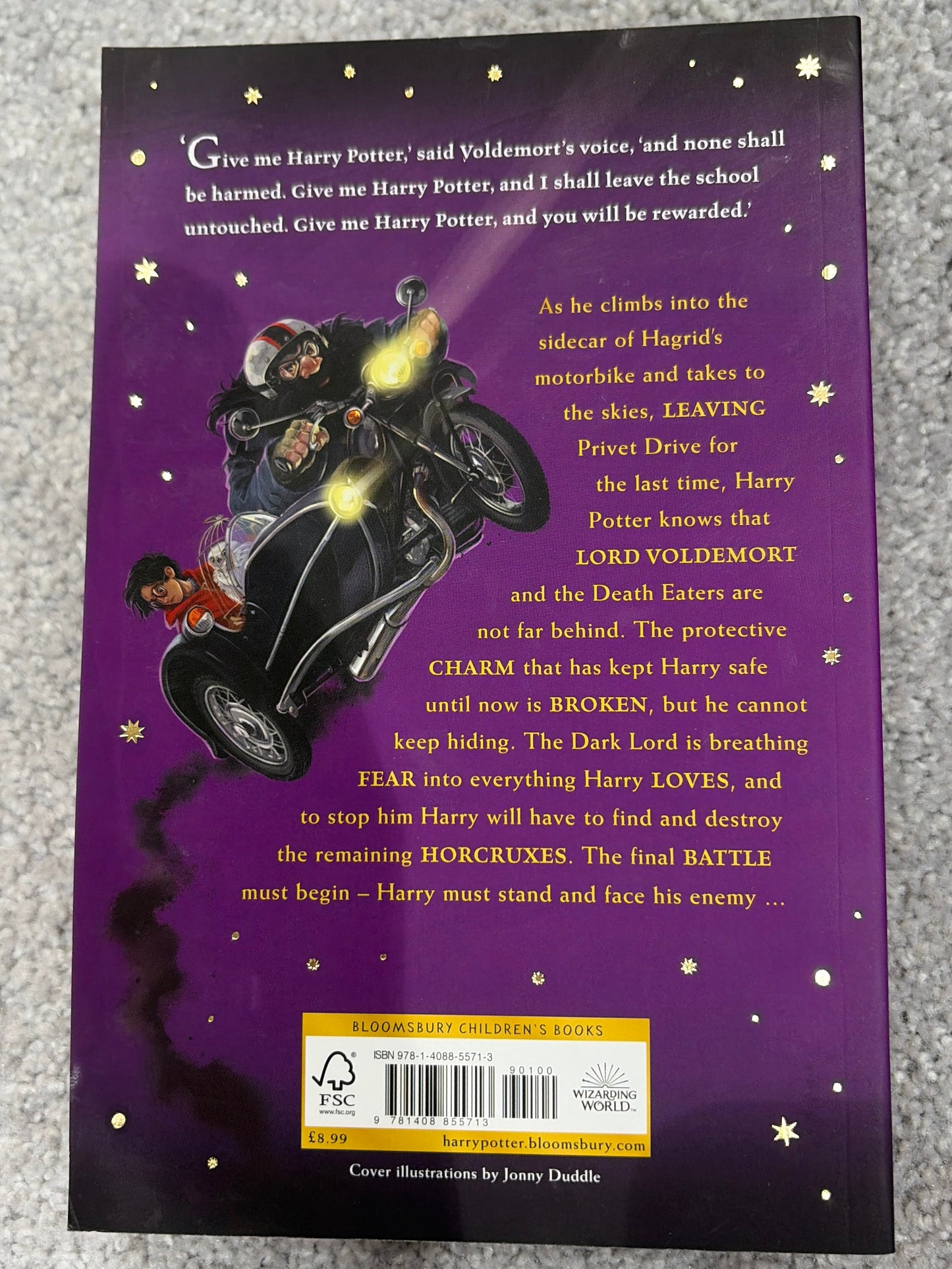 Harry Potter and the Deathly Hallows by J.K. Rowling (Bloomsbury Paperback, Book 7)